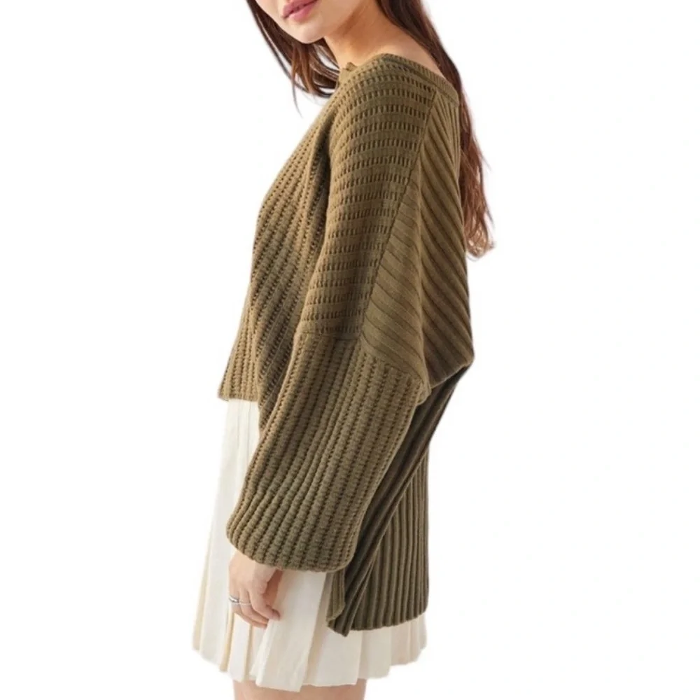 BDG Urban Outfitters Allie Notch Neck Pullover Sweater Olive green Size small